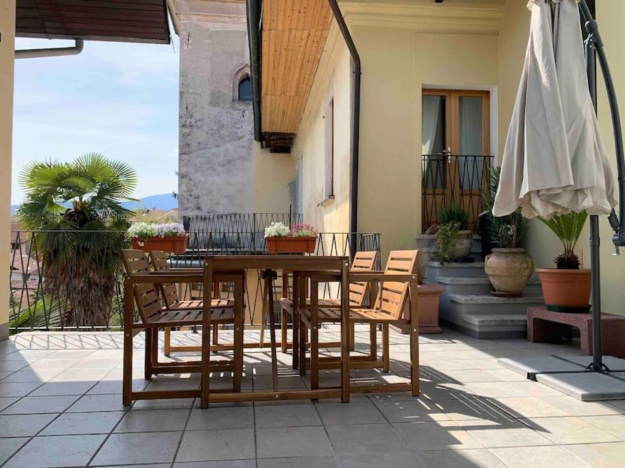 Appartement La Dolce Vita à Intra Extérieur photo